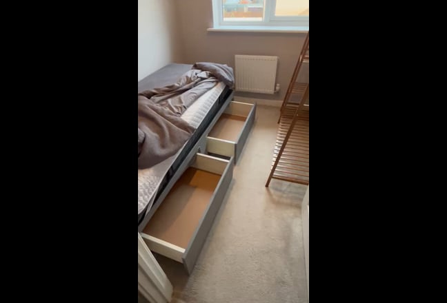 Single Room Bills Included  Main Photo