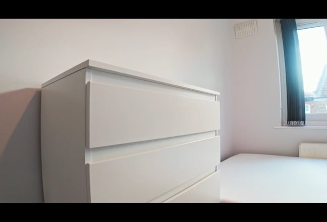 Room - suitable for a student in York  Main Photo