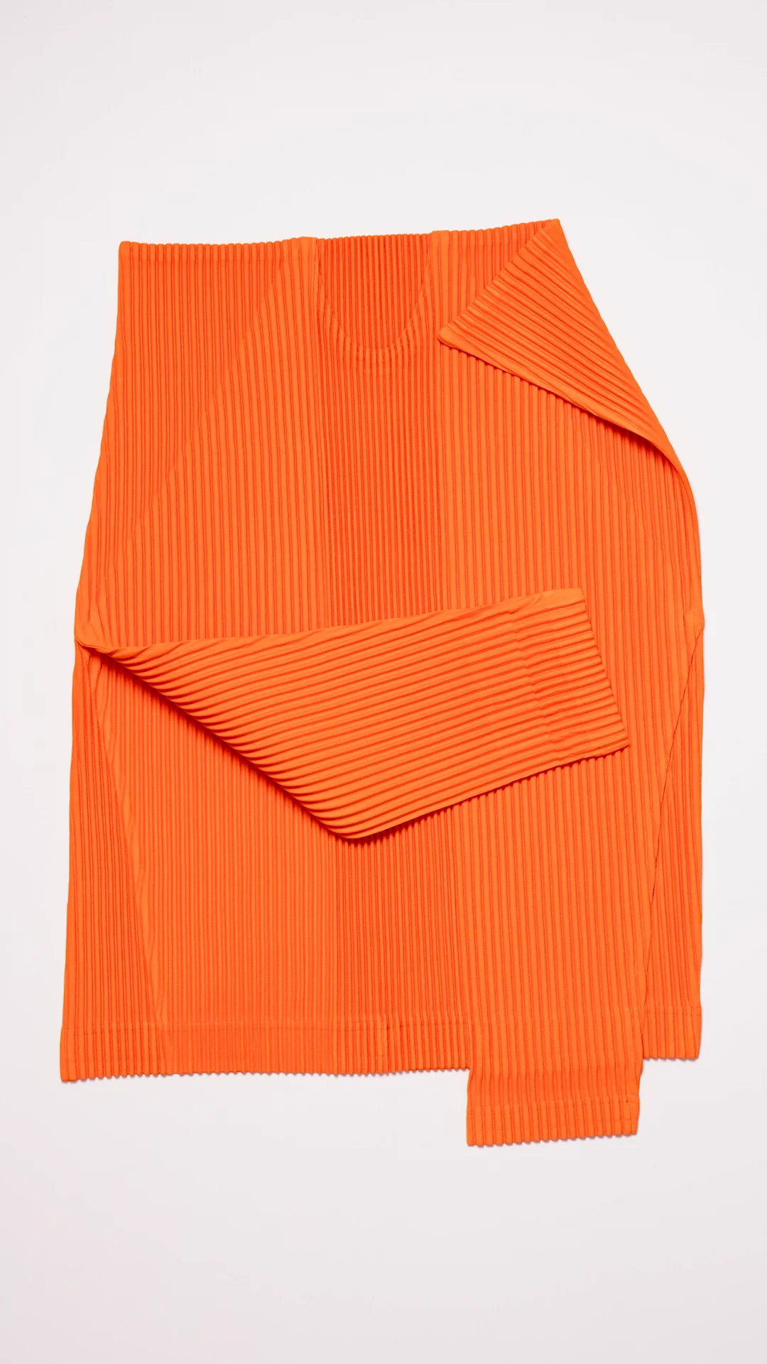 ISSEY MIYAKE INC.｜公式サイト – isseymiyake.com