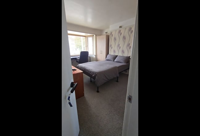 🏠 2 Rooms Available from 1St September Main Photo