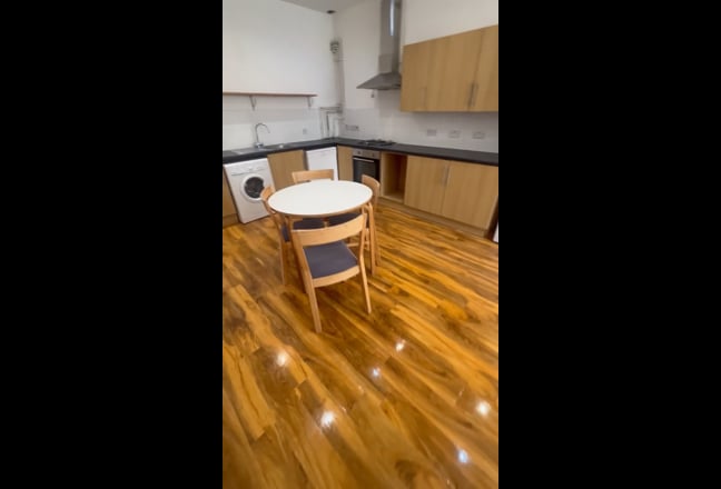 Luxury 3 Bedroom Flat (Camberwel-Denmark Hill) Main Photo