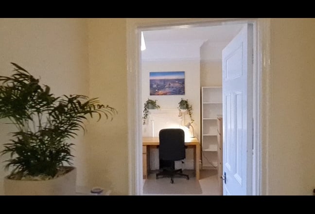 Video 1: Bedroom 3: £975 - available Nomeber 1st