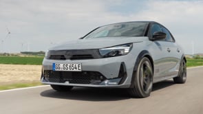 Corsa GSE Grafik Grey – on location Vienna