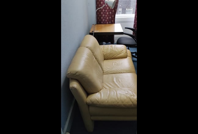 Single Rooms Available Main Photo