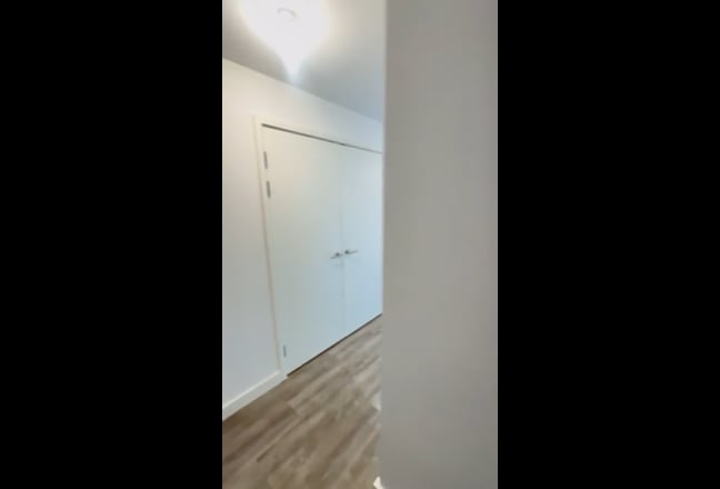 Double bed room in a 2 bedroom 2 bath apartment  Main Photo
