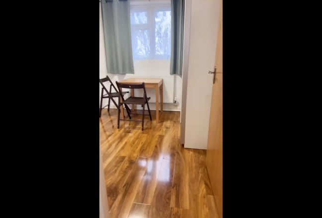 Video 1: Double bed