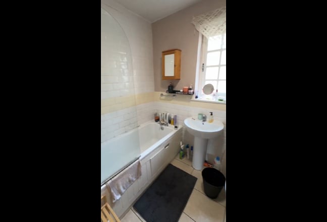 Two bedrooms students shared flat  in Edinburgh  Main Photo