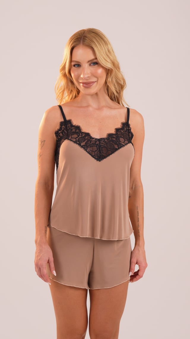 Pijama Short Doll Jade em Liganete de Poliamida e Renda Sem Bojo