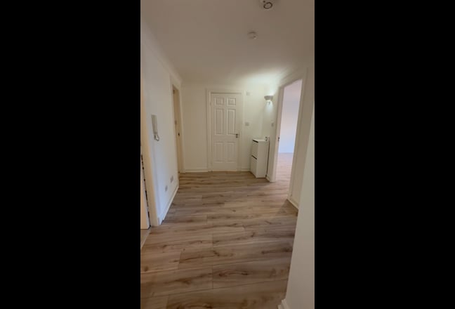 2 Bedroom Flat - Fernlea, Bearsden, Glasgow, G61 Main Photo