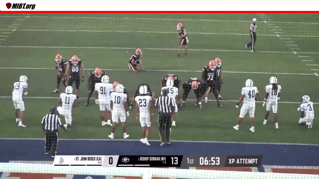 Player potentially hurdles snapper during field goal try block attempt