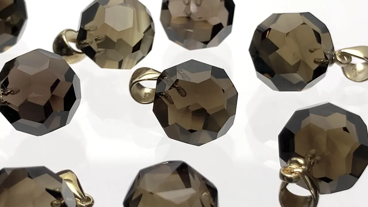 クリスタル 「バッキーボール」ラウンドカット12mm ペンダントトップ