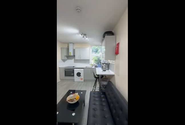  En-suite Room  Double room IN A 2 BED FLAT Main Photo