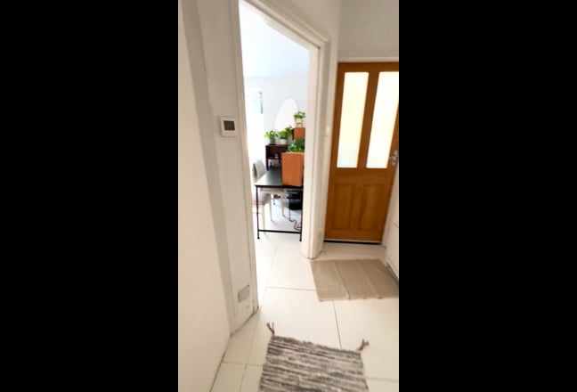 Sunny spacious house with garden, gorgeous views🌅 Main Photo