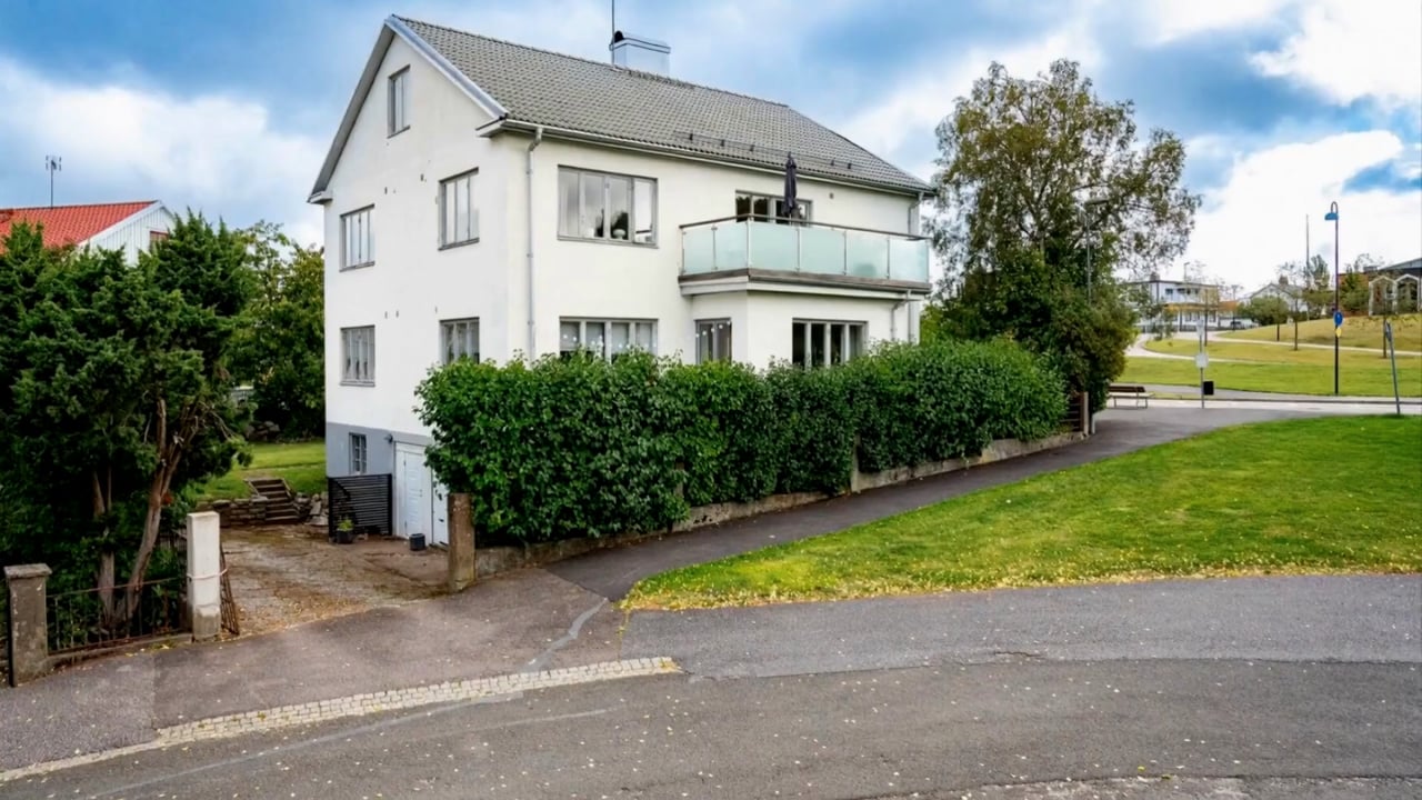 9 rum Villa på Kyrkerörsgatan 17 Kyrkerör Falköpings kommun - video