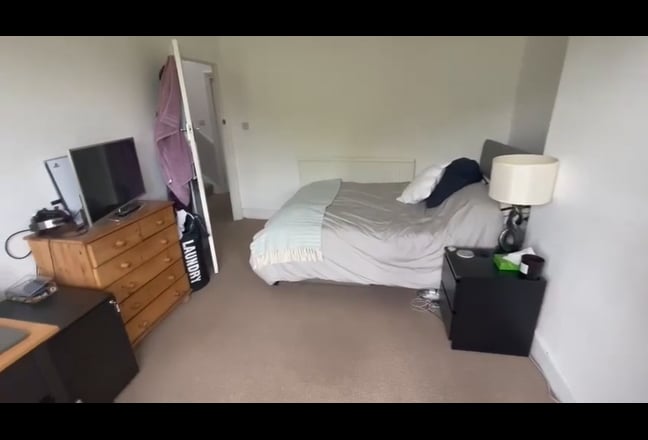 Spacious Twin rooms available in a 5 bed house Main Photo