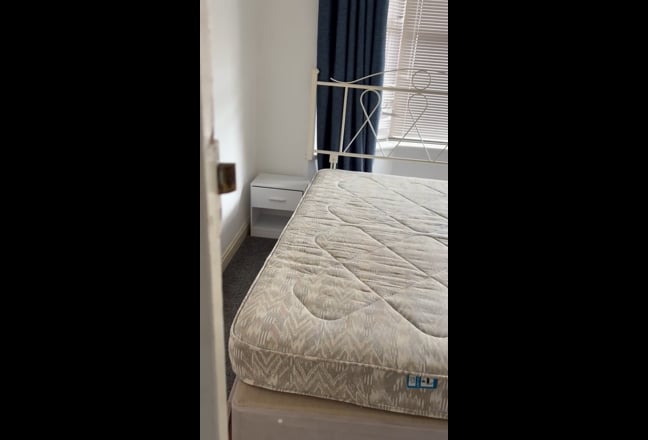 Double Room in BL2/ Bolton Town Centre Main Photo