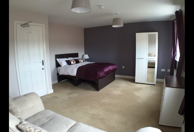 Video 1: Room 2 - AVAILABLE