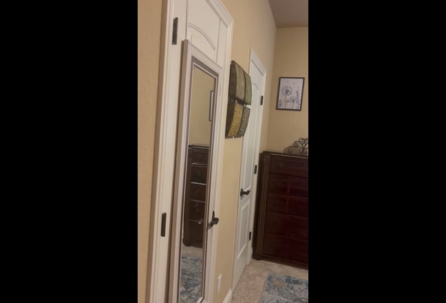 Great Room! Great Location! Main Photo
