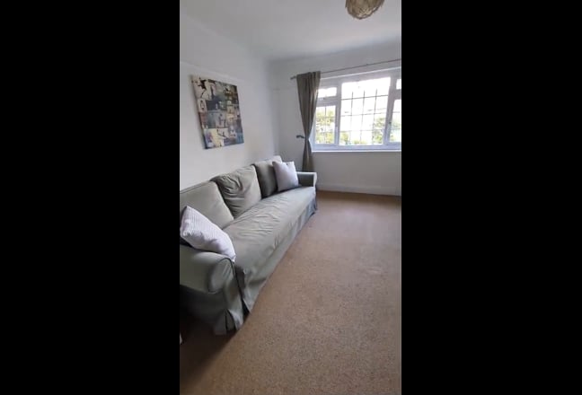 Bright Student Room in Northfields  Main Photo