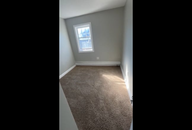 Newly renovated bedrooms available. Main Photo