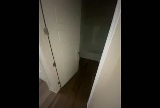 Huge private room available y Main Photo
