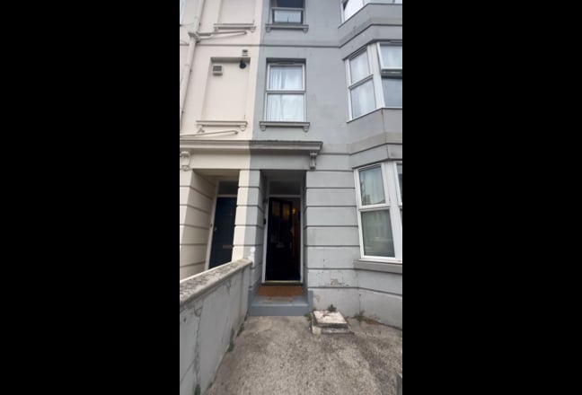 Double room - available now - central  Main Photo