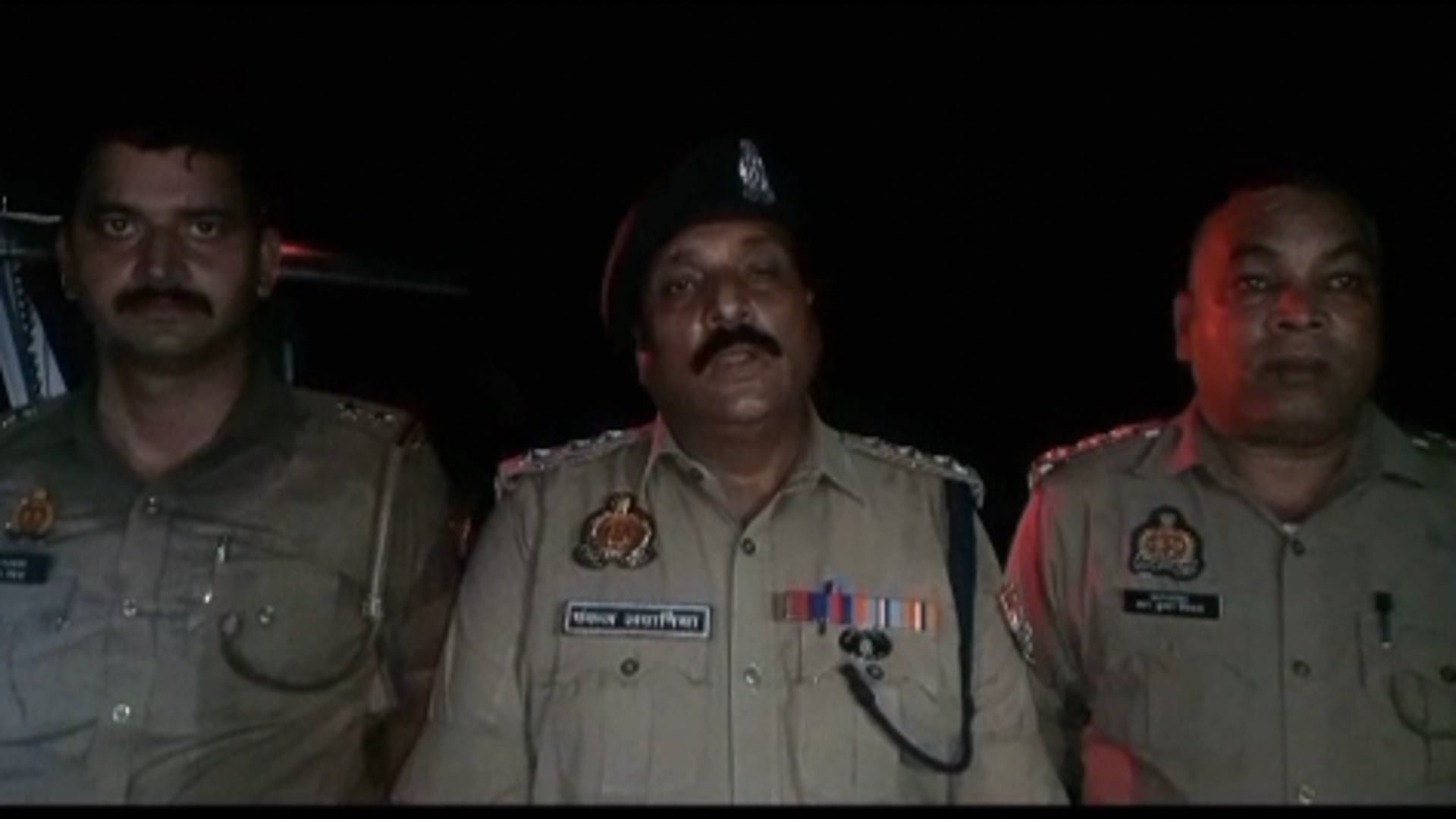 मेरठ थाना मवाना पुलिस की गौकशों से मुठभेड़ में 01 शातिर अभियुक्त की गिरफ्तारी के संबंध में क्षेत्राधिकारी मवाना जनपद मेरठ की बाइट।