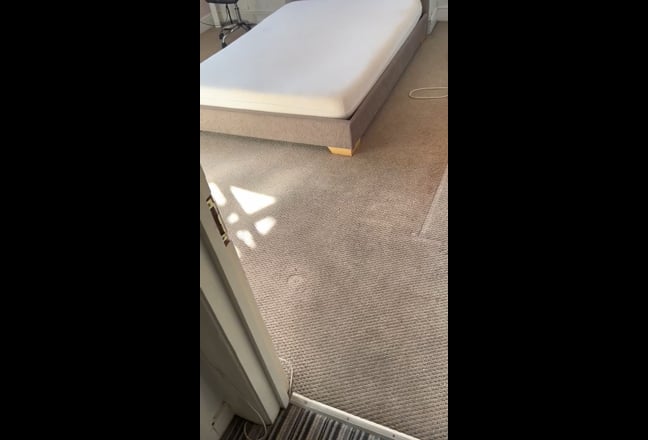 Large double airy room  Main Photo