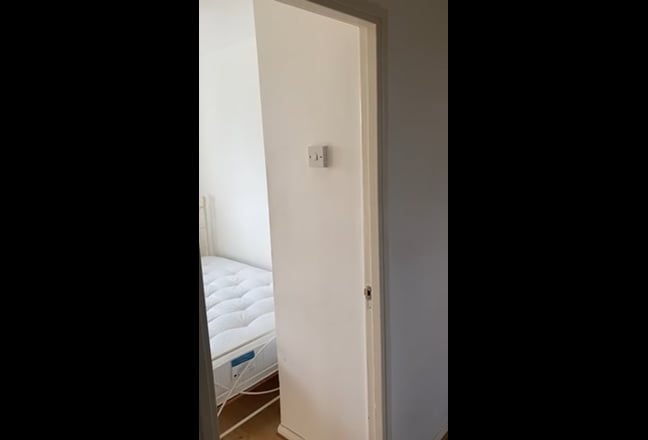 Putney Double Room For Rent Main Photo