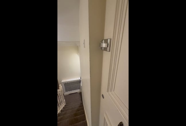 Mansion flat overlooking garden square Earls court Main Photo