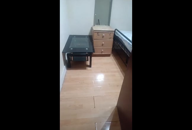 Ready to move please Main Photo