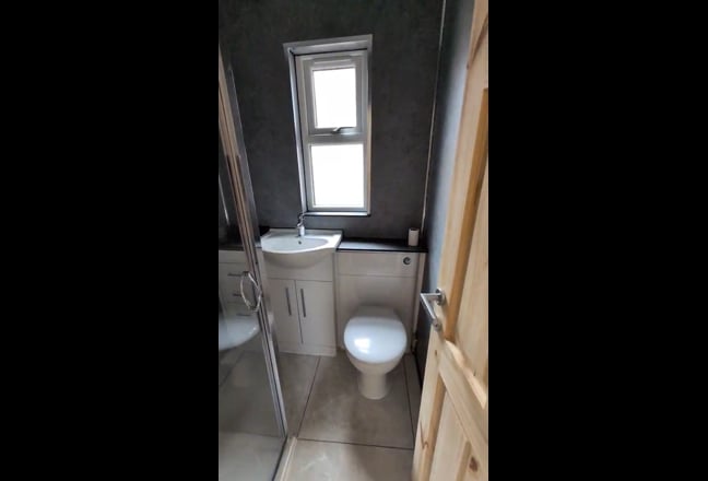 3 Bedroom Terraced House Main Photo