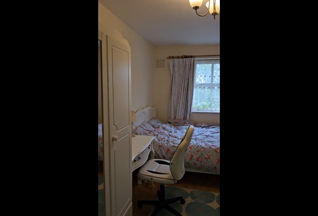 Zone3, East finchely & Highgate ST, spacious room Main Photo