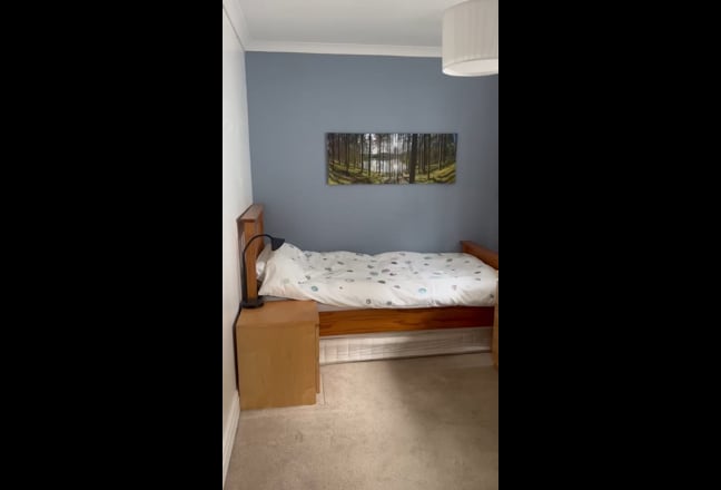 Single Room in a Family House Main Photo