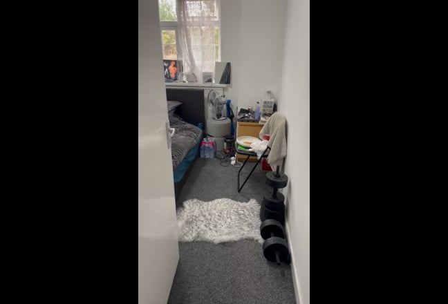 Single Room Available  Main Photo