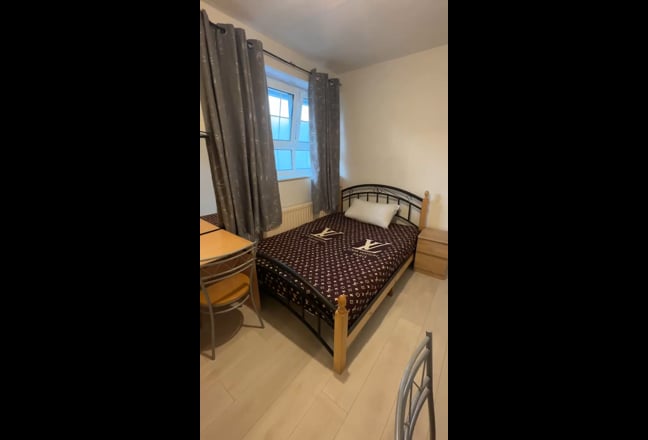 Central, Friendly, Fantastic Transport Link SE1 Main Photo