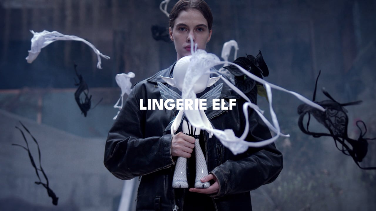 LINGERIE ELF FALLING DOWN