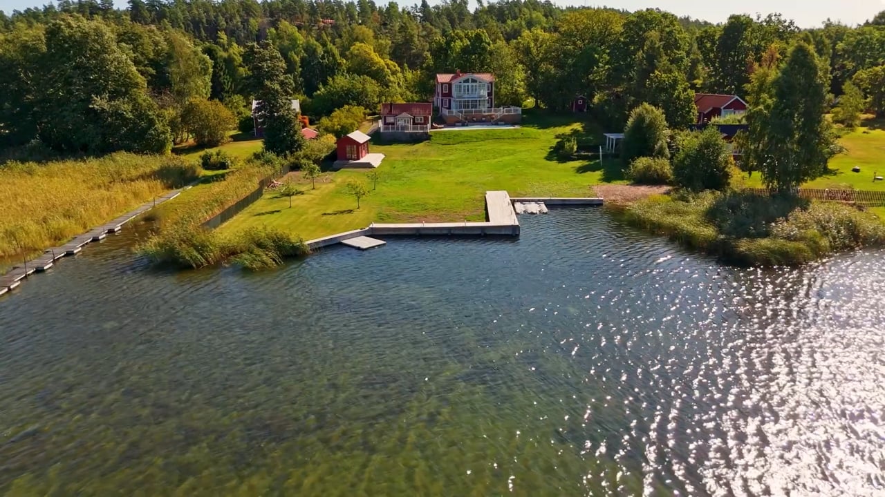 7 rum Villa på Blomstervägen 3 Linanäs Österåkers kommun - video