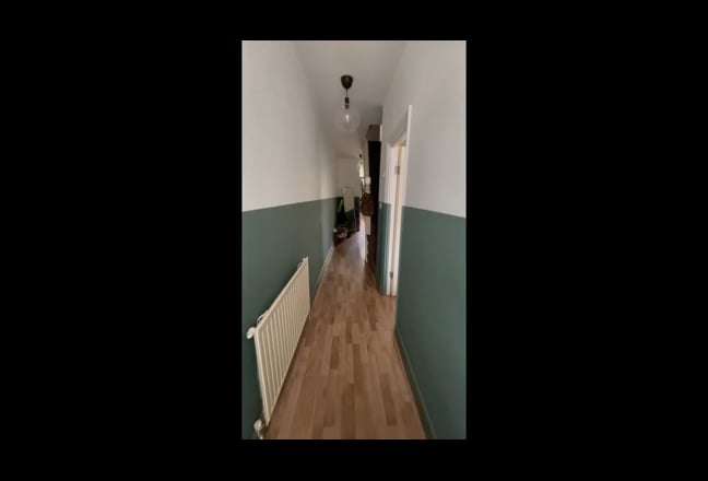 Huge Room - Elizabeth Line - Week Day Let  Main Photo