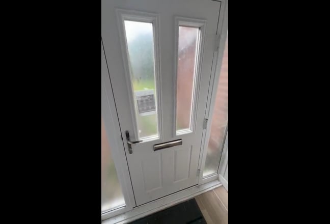 Spacious Furnished Ensuite Room – &pound;530 Pcm All Bil Main Photo
