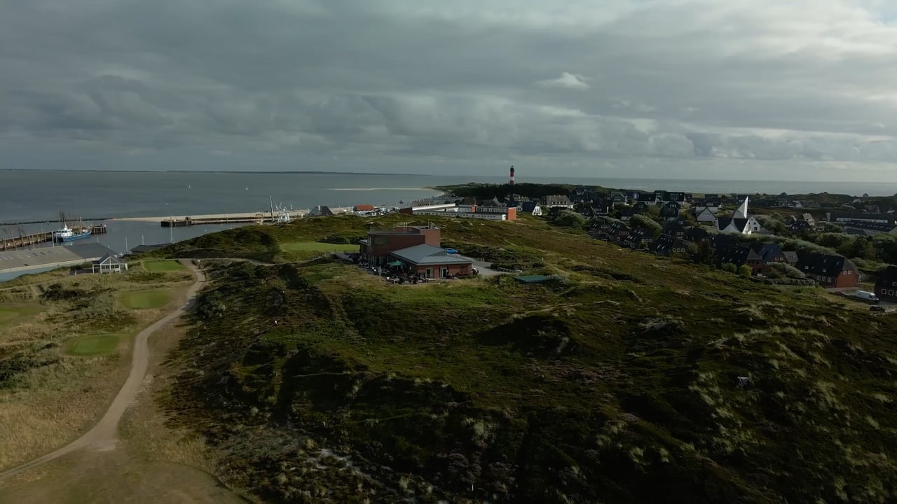 Hörnum auf Sylt mit Hafen und Kirche von oben