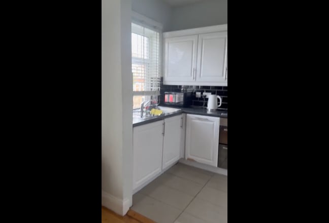 Two  Double  Bedrooms  Available  Main Photo