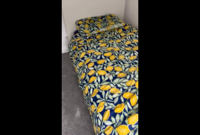 One bedroom is available for rent Main Photo