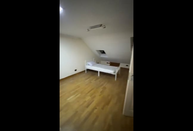 Shared double room Main Photo