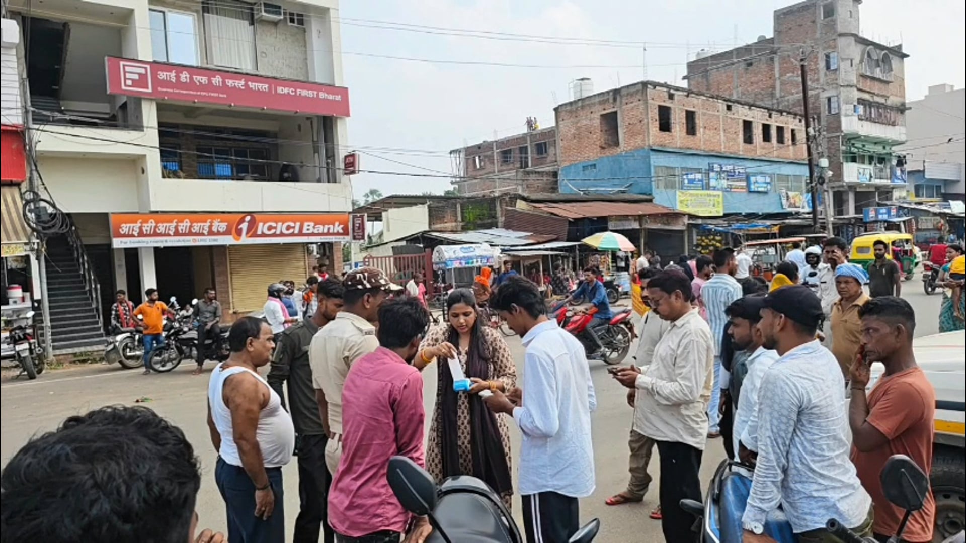 बिना हेलमेट सीट बेल्ट और लाइसेंस के सफर पर ब्रेक,  78 वाहन कारवाई की जद में