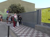 L'Institut del Pedró engega curs amb un seguiment mínim de la vaga