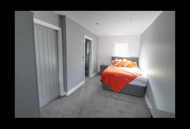 Wolverton Rd House Share | Bills Inc Main Photo