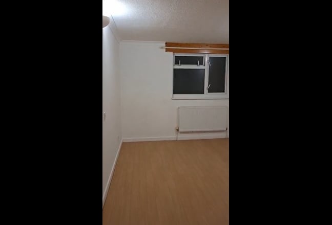 Beautiful 3 bedroom Large House  Main Photo
