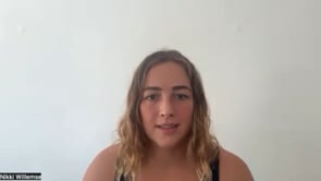 Monique in gesprek met Nikki