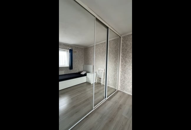 Double room in two bed house Main Photo